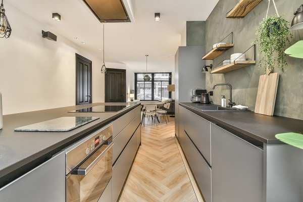 open shelving kitchen