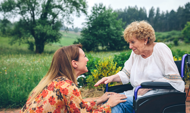 tips to communicate effectively with a loved one with dementia